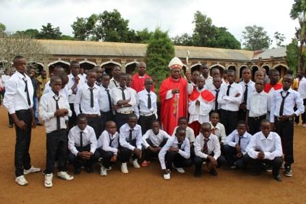 Visite canonique de Mgr Daniel Nlandu à Kibula (111)