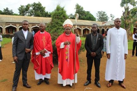 Visite canonique de Mgr Daniel Nlandu à Kibula (113)